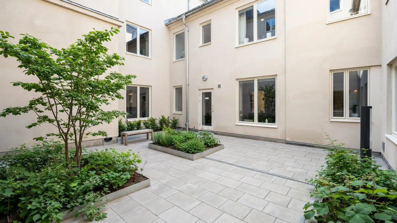 renovera innergard gardsbjalklag stockholm